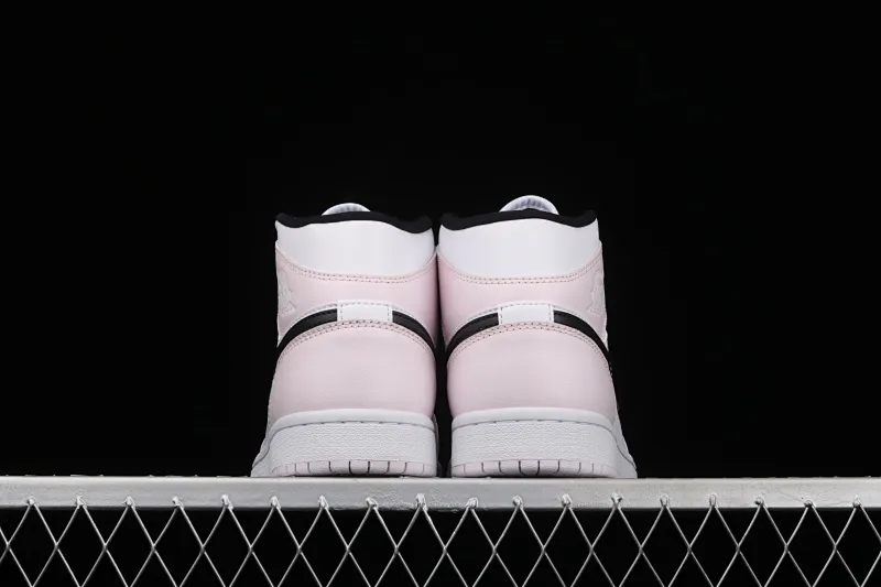 All categories Air Jordan Jordan series basketball shoes Air Jordan 1 Mid G version pure original Air Jordan 1 Mid AJ1 Joe 1 rose pink violet mid-top basketball shoes BQ6472-500